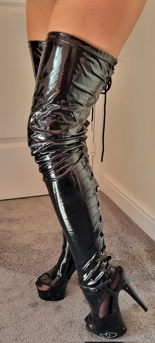 size2shoes tweet media