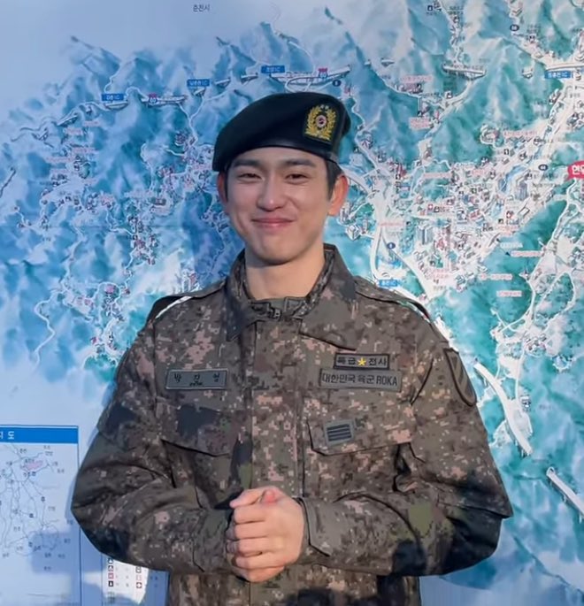 kchartsmaster's tweet image. GOT7 Park Jinyoung has been discharged from military service.