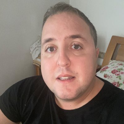 simonr9090's tweet photo. #NuovaFotoProfilo https://t.co/MopscLwLdA