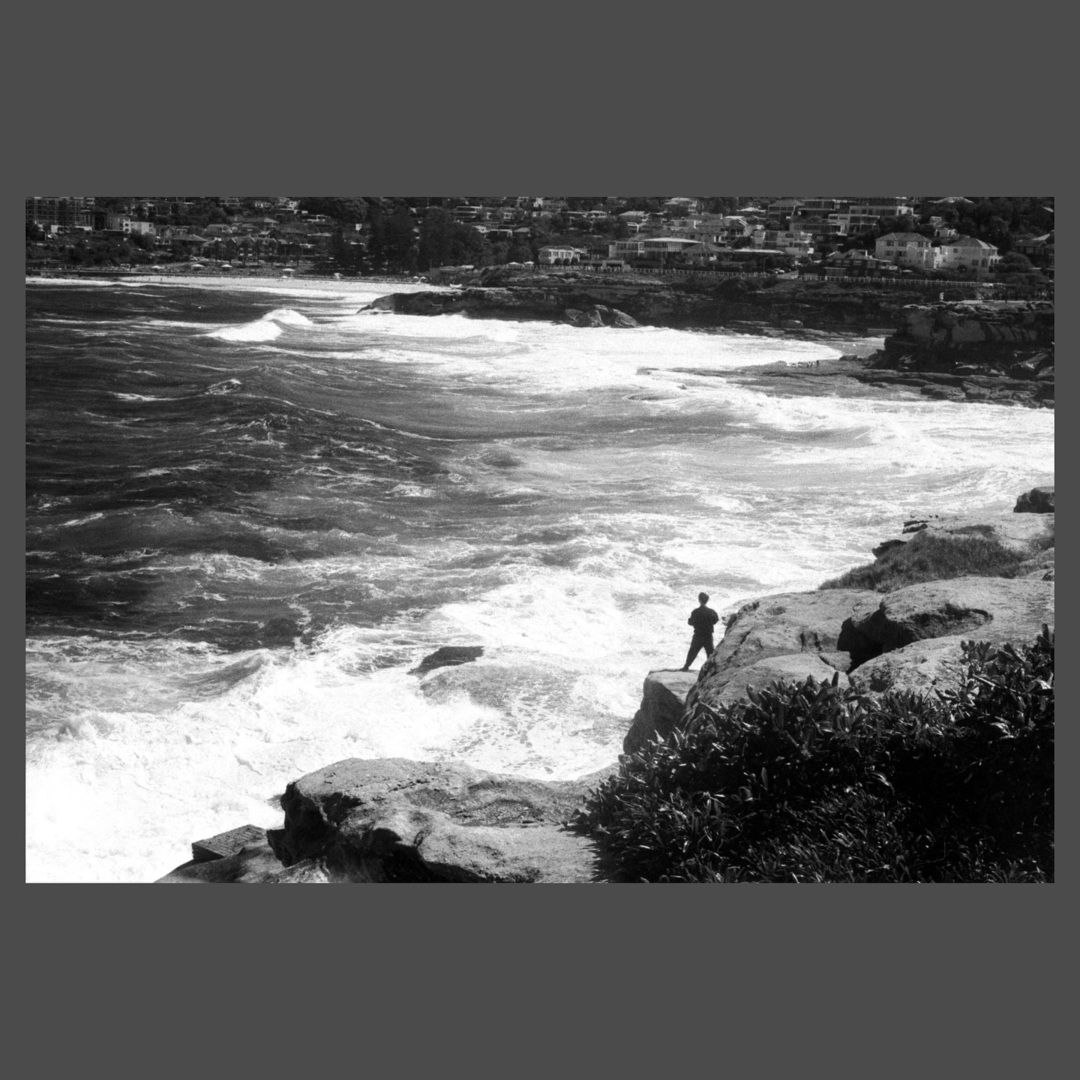 jmibanez's tweet image. Tamarama — October 2024

#streetphotography #canonp #rangefinder #35mm #35mmfilm #ilfordhp5plus #ilfordhp5 #hp5plus1600 #filmisnotdead
#staybrokeshootfilm
#restorefrombackup
#streetphotographymnl instagr.am/p/DCDK2AETsvV/