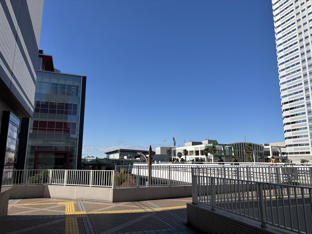 おはようございます🍣
幕張に来ています！快晴です！！
風も気持ち良い🌬️

ついに今日明日はCybozu Days！
ノーコードランドで皆様のお越しをお待ちしております💁🏼
会場の様子を発信していきます🌟
#企業公式が朝の挨拶を言い合う 
#企業公式が毎朝地元の天気を言いあう 
#企業公式の秋のフォロー祭