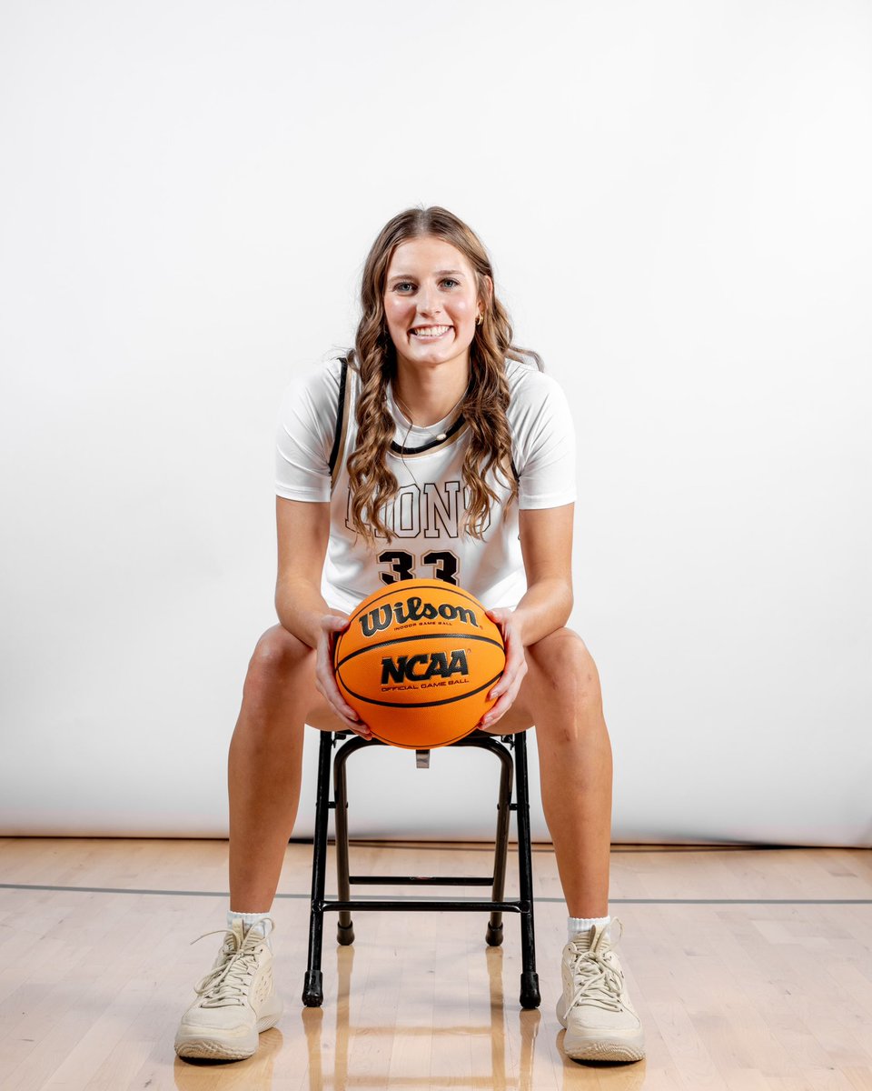 🦁🖤🏀💛 Game Day at Allen Fieldhouse! 🦁🖤🏀💛 <a href="/GracieKelsey1/">Gracie Kelsey</a>  <a href="/LindenwoodWBB/">Lindenwood Women’s Basketball</a>
