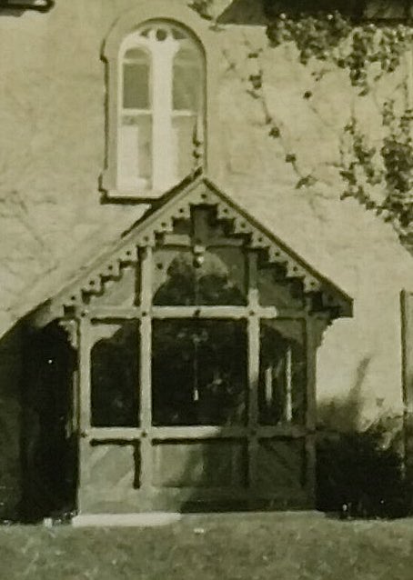 FearStairLmk's tweet photo. Fernbank House. Lady Cleeve’s home until the Salesians bought &amp; minded it for 100 years. Purchased by the local authority and now being left to rot in the middle of #Limerick and in the middle of a severe housing crisis. Solution: let’s demolish it in the future. https://t.co/Hrv6wyJyPJ