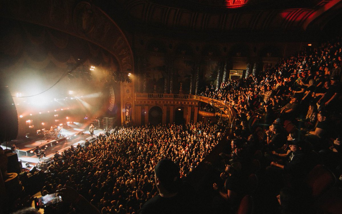 ‼️ <a href="/ChaseAtlantic/">CHASE ATLANTIC</a> will be playing The Fillmore in Detroit, Michigan tonight ‼️

This venue has a capacity of 2,900 😈

USE #LOSTINDETROIT