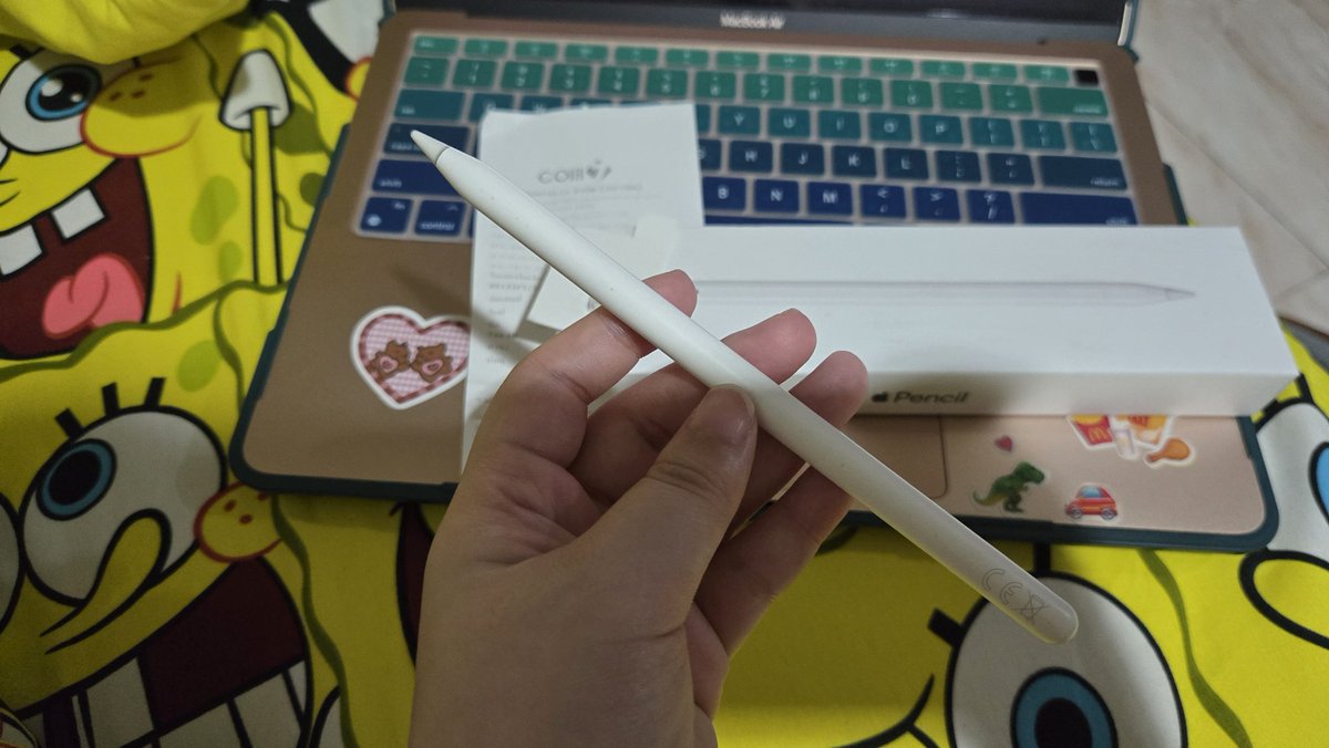 aornrumpa's tweet photo. #ไอแพดมือ2 #ไอแพดมือสอง #ไอแพดเพื่อการศึกษา #ปากกาไอแพด #applepencilมือสอง #ApplePencilมือ2  #ส่งต่อapplepencil 
Apple Pencil 2 แถมหัวปากกาของแท้
• ราคา : 2,150.-บาท
• ประกันศูนย์ : หมดประกัน
• เครื่องศูนย์ไทย Model TH/A
• ตัวเครื่อง + กล่องแท้ไม่มีอุปกรณ์ข้างใน https://t.co/DQkHtuiBF6