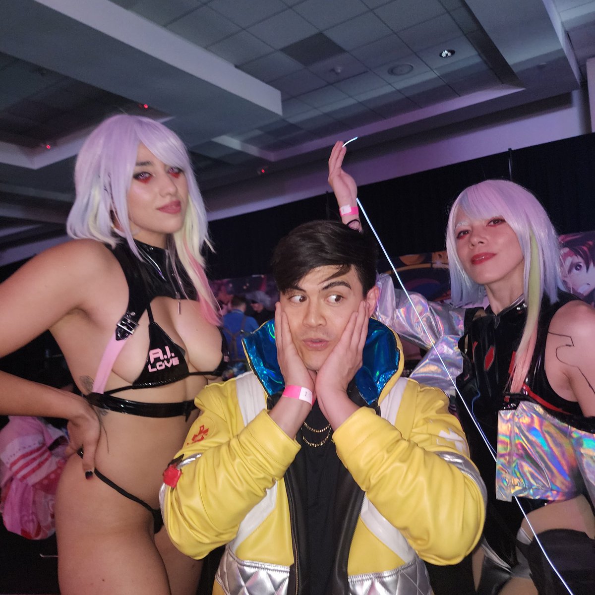 TheFriendForce's tweet photo. There two kinds of Lucy cosplayers. Both are perfect.

#Cosplay #Cyberpunk2077 #Lewd #USAElection2024 #USElection2024 https://t.co/GNiChy06uJ