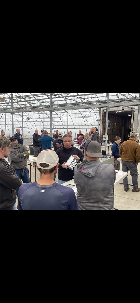 Tuc5150's tweet photo. The Modine Tech Service Team hard at work providing training for growers in Western Michigan @ModineHVAC https://t.co/lx0JZ0AQkk