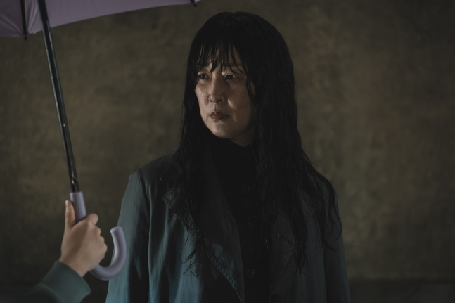 KDramaHandle's tweet image. #KimMinHa #ParkHyukKwon #KimSunHwa and #KimKiHae new stills from Disney+ drama #LightShop.

Release on December 4. #JuJiHoon #ParkBoYoung