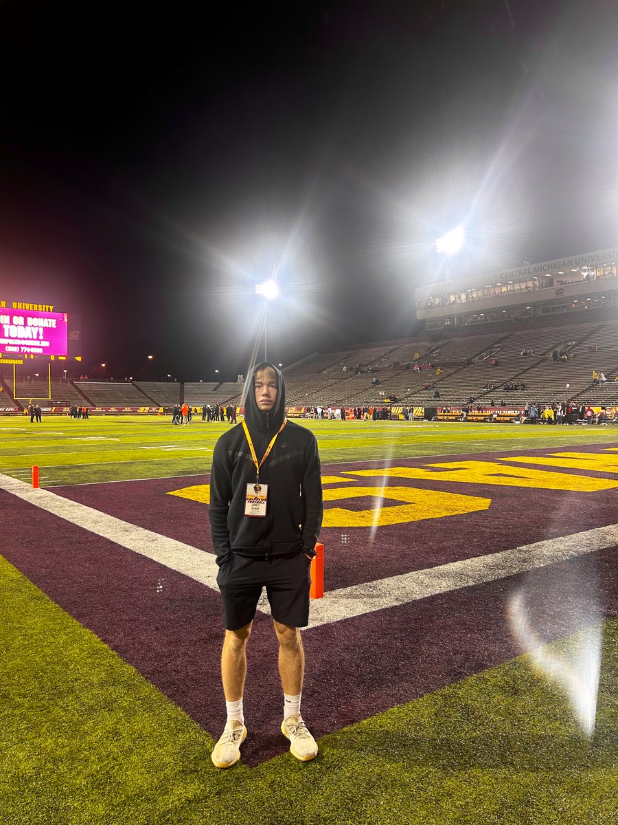 Jarrett Helman (@jarrett_helman) on Twitter photo Thank you for the hospitality and great game day experience!!!
#fireupchips
<a href="/BTSherman1/">B.T. Sherman</a> @SeanPageCMU <a href="/CE_Stars7v7/">CE Stars</a> <a href="/hunt_Rob/">Rob Hunt</a> <a href="/ShenandoahSport/">Todd Salkoski</a> <a href="/IndySportsZone/">Indy Sports Zone</a> Thank you for the hospitality and great game day experience!!!
#fireupchips
<a href="/BTSherman1/">B.T. Sherman</a> @SeanPageCMU <a href="/CE_Stars7v7/">CE Stars</a> <a href="/hunt_Rob/">Rob Hunt</a> <a href="/ShenandoahSport/">Todd Salkoski</a> <a href="/IndySportsZone/">Indy Sports Zone</a>