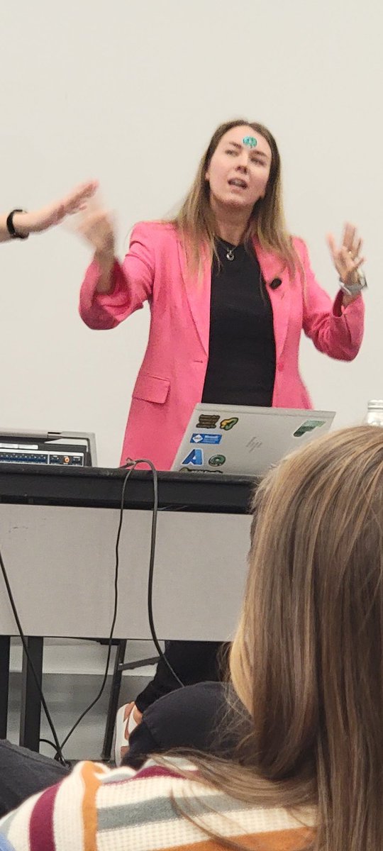 paul_turley's tweet image. #powerhour at #passsummit2024 #PASSDataSummit 
Entertaining session from the ladies from Norway
@mmoengen @cathrinew @EmilieRonning