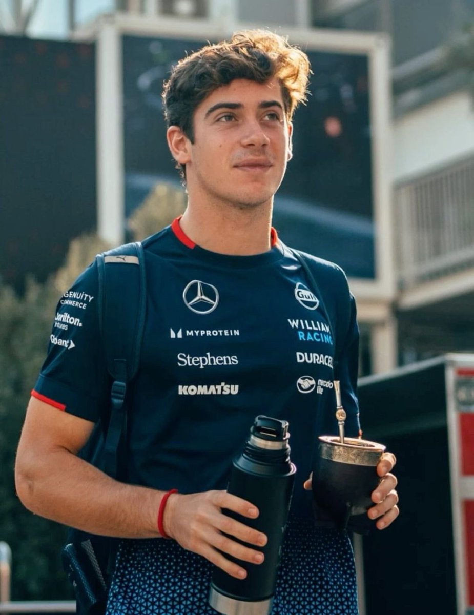 por un 2025 con muchos mates en el paddock 🕯️✨🇦🇷🧉
 #ColapintoToF1In2025
