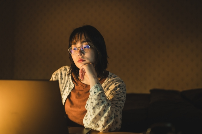 KDramaHandle's tweet image. #KimMinHa #ParkHyukKwon #KimSunHwa and #KimKiHae new stills from Disney+ drama #LightShop.

Release on December 4. #JuJiHoon #ParkBoYoung