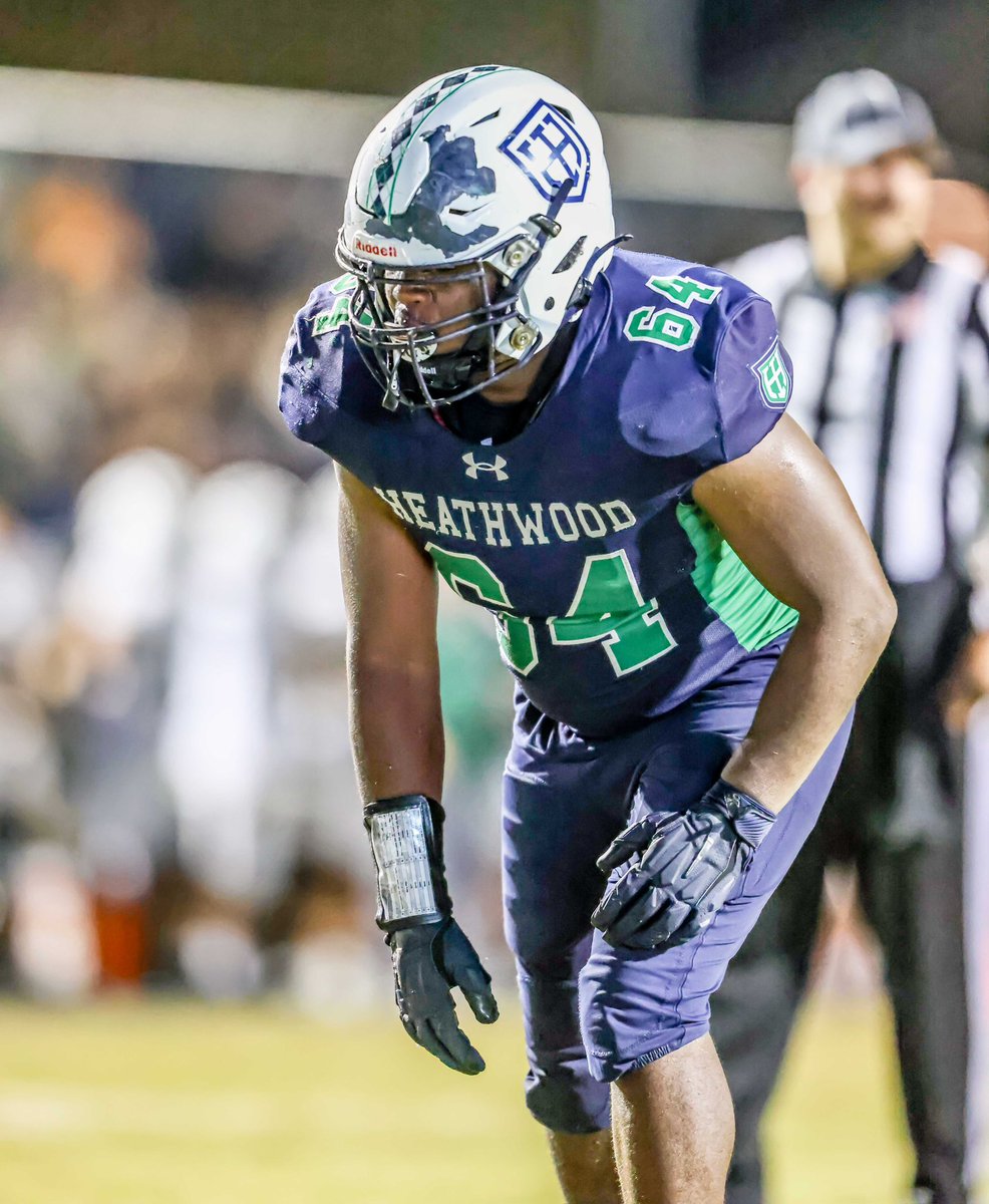 Grateful for the opportunity to go compete in the <a href="/GatlinburgBowl/">Gatlinburg All American Series</a>!

<a href="/cauthen_gregory/">Greg Cauthen</a> <a href="/Tymere_4/">Tymere Zimmerman</a> <a href="/Coachsax72/">Jonathan Saxon</a> <a href="/CoachJuwanMoye/">Juwan Moye</a> <a href="/cotcheryfoundat/">Jerricho Cotchery</a> @CLARKLUDC <a href="/MitchHall15/">Coach Mitch Hall</a> <a href="/Coach_MSnyder/">Mitch Snyder</a> <a href="/CoachJOdaffer/">Coach O @ SEU</a> @CoachEdney <a href="/coachdannylewis/">Danny Lewis</a> <a href="/NickVagnoneLR/">Nick Vagnone</a> <a href="/FloarsRandy/">Randy Floars</a>