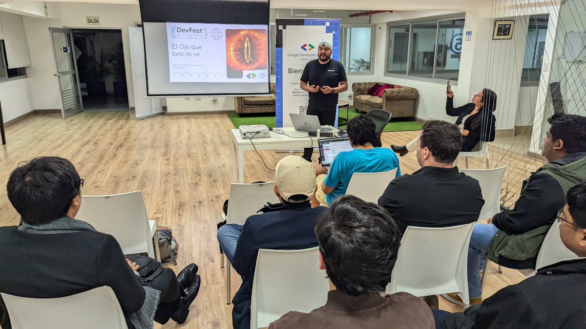 gdgcloudlima's tweet image. Y empezamos con el #RoadToDevFest 🤓
Nuestra primera charla viene de la mano de Kevin Villatoro 🇬🇹 (@GTShocker) con el tema de: Monitoreo en tus aplicaciones 👀
@GoogleDevsLATAM
#DevFestLima