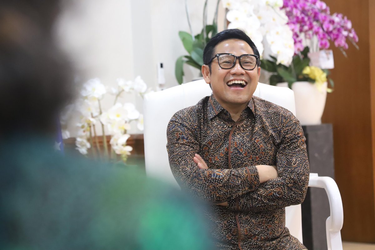 Assalamualaikum selamat pagi!
Mari arungi lautan hidup ini dengan tertawa, kirain sudah hari sabtu hahaha