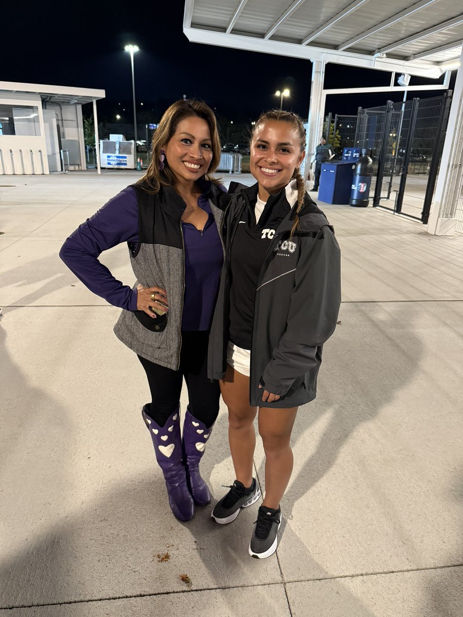 007lancaster's tweet photo. All the way to Kansas City for my girl!! What a day! What a game! The journey from San Antonio this morning to get to KC was so worth it! Great job, TCU!! 💜⚽️ #GoFrogs #WeLoveTCU #FrogMom @camlancaster21 https://t.co/zrHR78mrl4