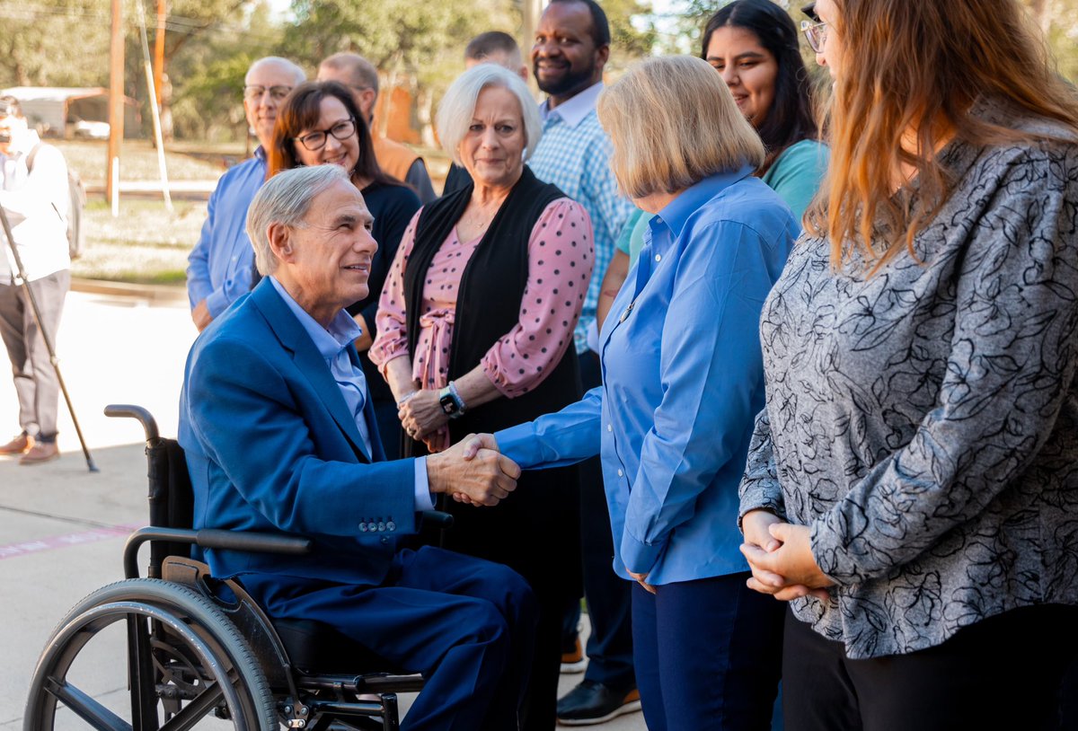 Greg Abbott tweet media