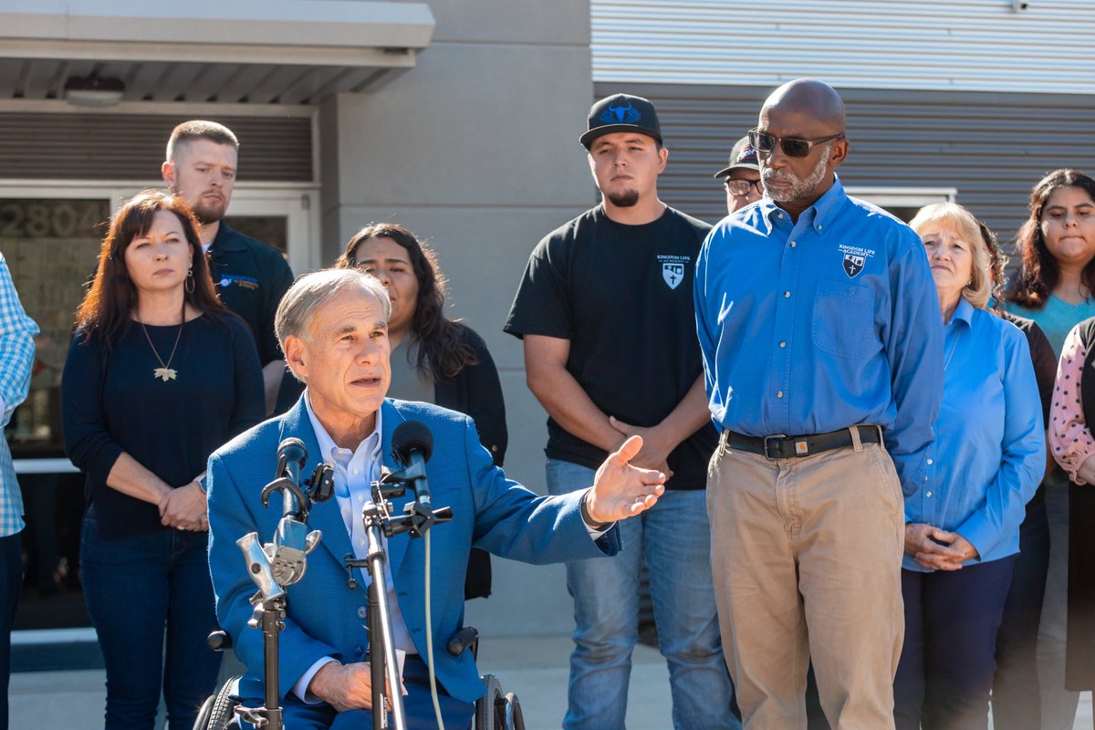 Greg Abbott tweet media