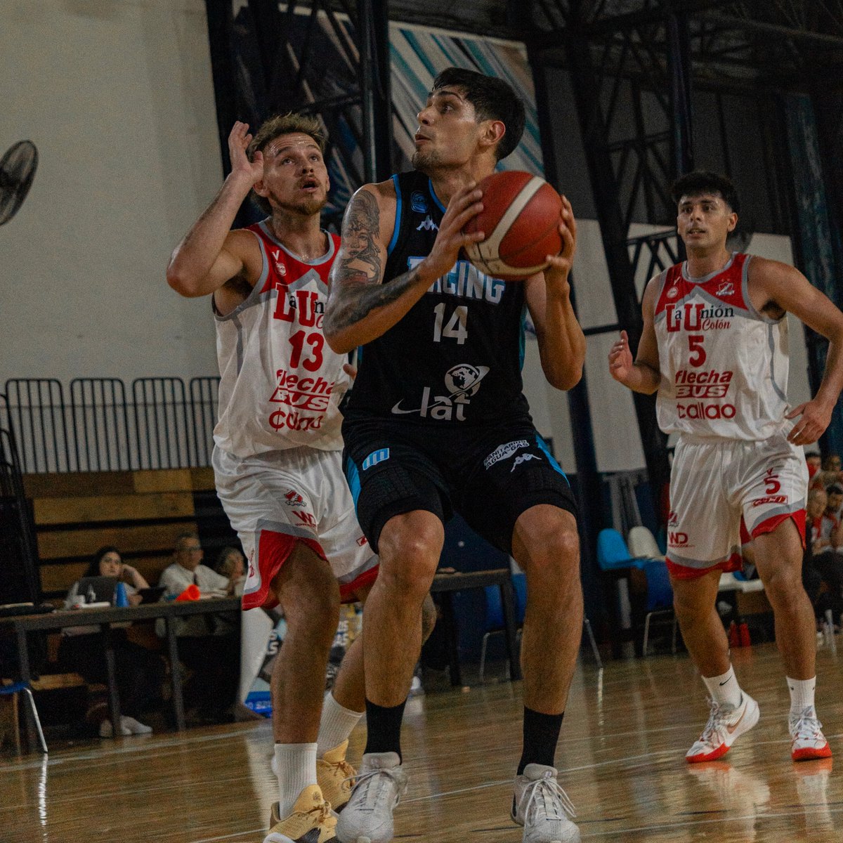 🩵 ¡Otra victoria para <a href="/BasketRacing/">Basket Racing</a> en casa! La Academia le ganó 85-74 a <a href="/launiondecolon/">La Unión de Colón</a> en tiempo suplementario

📊 F. Vallejos (R): 26 puntos, 7 rebotes y 5 asistencias
📊 R. Acuña (LU): 21 puntos y 6 rebotes

🖇️ estadisticascabb.gesdeportiva.es/partido/74AnGY…