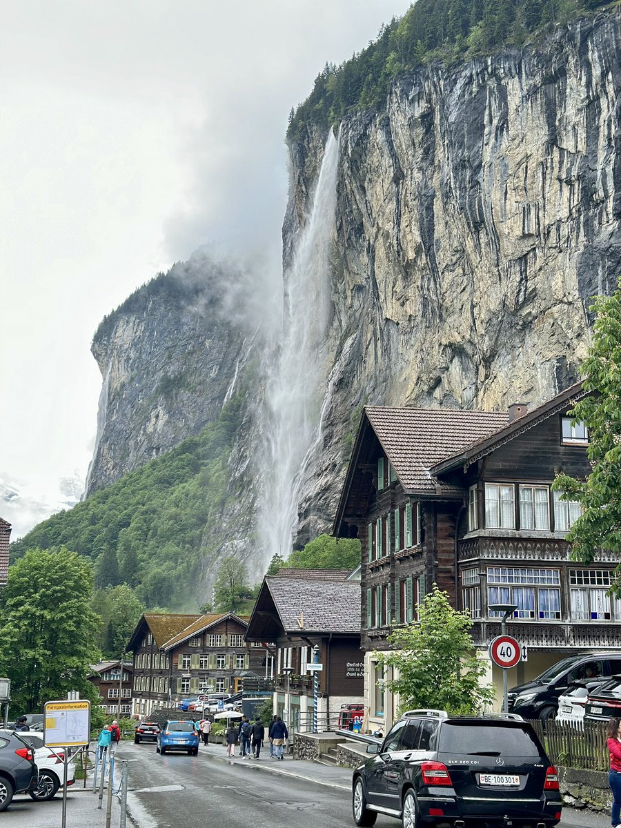postcardsbySJ's tweet photo. Postcards from Lauterbrunnen, Switzerland 🇨🇭 
#Switzerland #photograghy https://t.co/xZK508K1OU