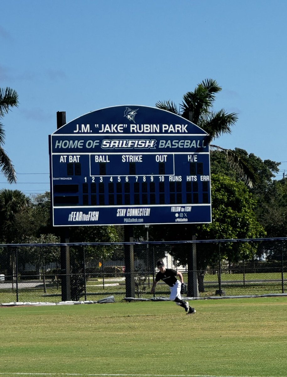 GTBucciferro's tweet photo. Had a great time this past weekend at the @SailfishBB  camp! I enjoyed seeing the facilities and having the opportunity to play on the field. https://t.co/mjq7xeX1W2