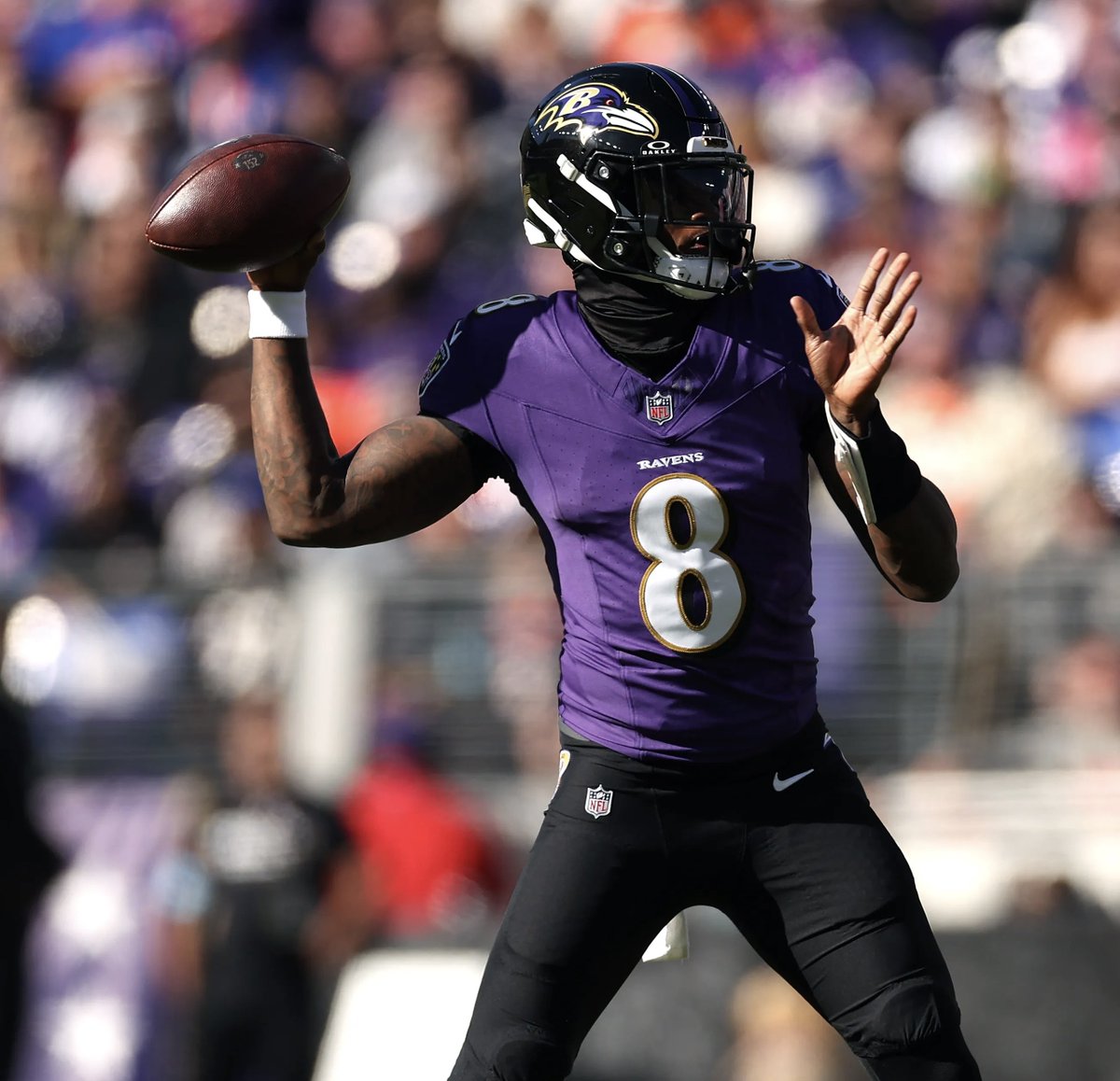 LEGENDARY: #Ravens QB Lamar Jackson’s has a 120.7 passer rating this season the 5TH HIGHEST OF ALL TIME.

Only Tom Brady, Aaron Rodgers, Drew Brees, and Peyton Manning have higher through 9 games all-time.

🐐🐐🐐

(Powered by Jimmysfamousseafood.com
Via CBS)
