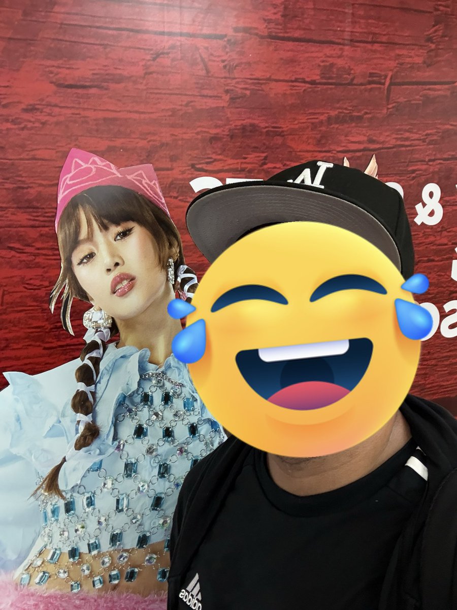 ryanpaolo23's tweet image. DDAY ng Lightstick. Waaahhh. 
#BINILIGHTSTICK #BINI LIGHTSICK
BINI MALOI JHOANNA COLET AIAH SHEENA STACEY GWEN MIKHA