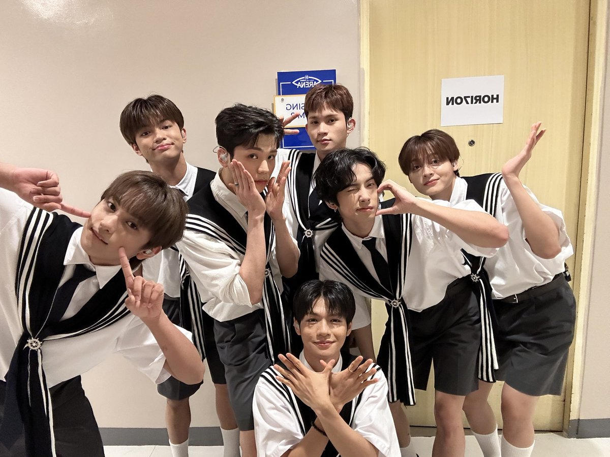 chalix (@jeromystery) on Twitter photo Together for HORI7ON
HORI7ONxANCHORS FOREVER
#WereAllInThisTogetherGwapito
#HORI7ON #호라이즌
<a href="/HORI7ONofficial/">HORI7ONofficial</a> Together for HORI7ON
HORI7ONxANCHORS FOREVER
#WereAllInThisTogetherGwapito
#HORI7ON #호라이즌
<a href="/HORI7ONofficial/">HORI7ONofficial</a>