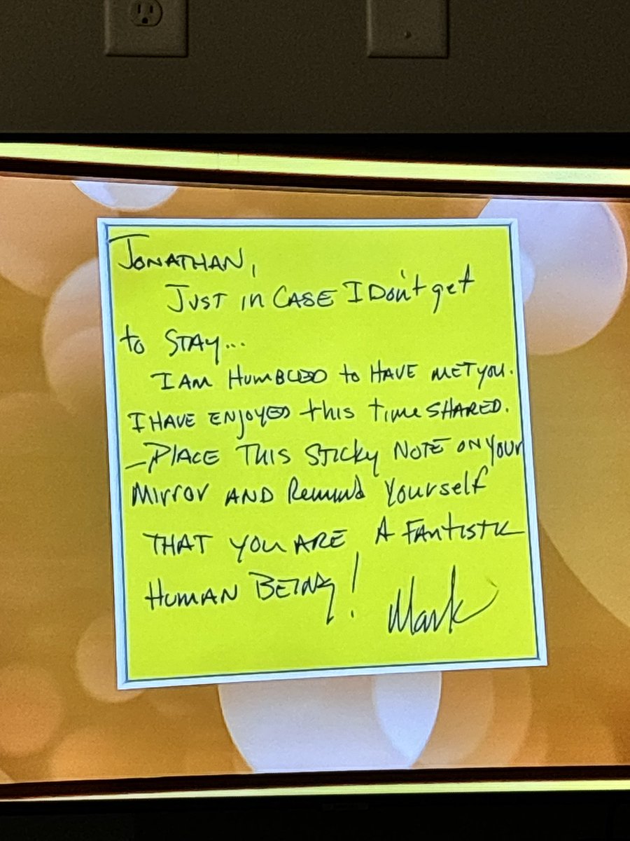 bachmakers's tweet image. SOBBING. These are the kind of men we deserve in our lives. 

#TheGoldenBachelorette #GoldenBachelorette