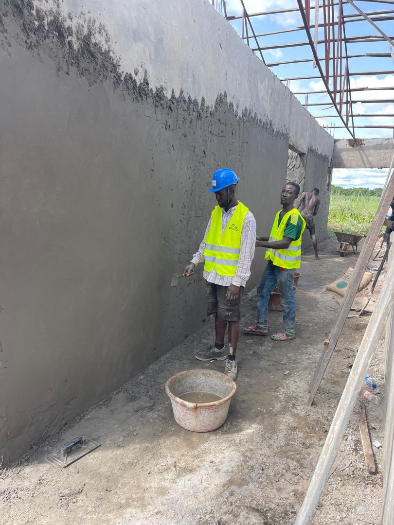 SENDGOGambia's tweet photo. Our crew working tirelessly to finish the clinic project our late founder Madam Tuku Jallow started and could not complete upon her untimely passing. We will make you proud!

#TukuJallowFoundation #Gambia https://t.co/vwpHA3Q5Ou