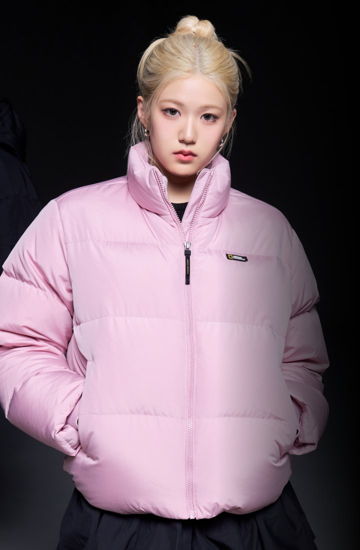 iznaglobals's tweet photo. [241107] 

Jiyoon for National Geographic Apparel 

#izna #이즈나 @izna_offcl @izna_offcl_jp https://t.co/tJOALymc8i