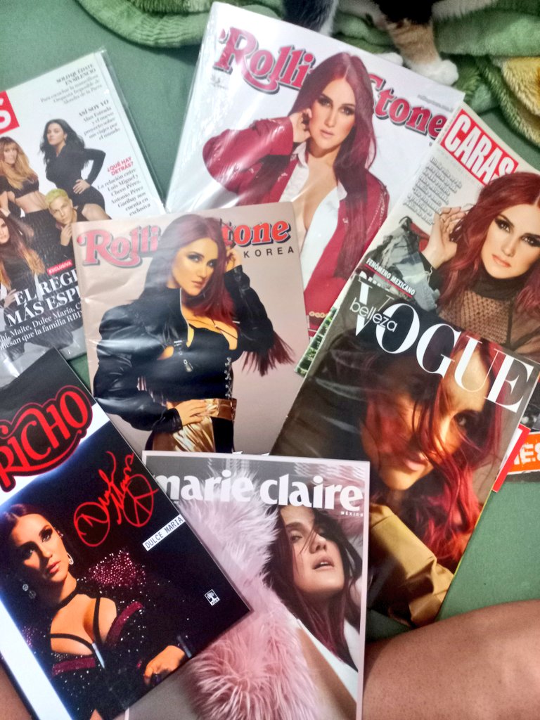 DayanaColorada's tweet photo. Mexendo nas minhas coisas da @DulceMaria que saudade meu amor ❤️ https://t.co/9tPFawFFtW