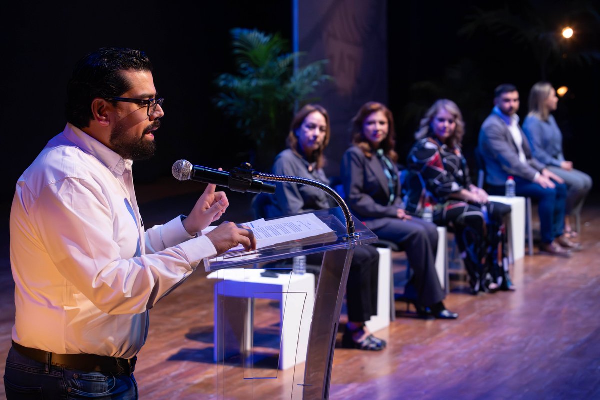 El programa #Decide que desarrollamos <a href="/SesespSinaloa/">SESESP Sinaloa</a>, <a href="/sepycsinaloa/">SEPyC</a> y <a href="/SocEducadoramx/">Sociedad Educadora A.C.</a>, cumple dos años. Durante este tiempo hemos llegado a 17 mil estudiantes de primaria y secundaria para inhibir la intención de consumo de drogas. 

La #prevención siempre será el mejor camino.