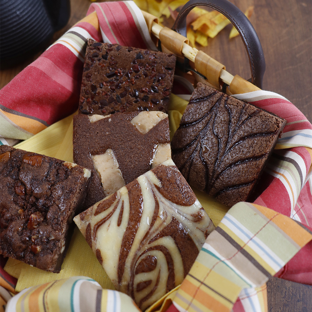 ftbrownies's tweet image. Create a harvest of memories with delectable Fairytale Brownies. 🍂 🍁 
#comfycozy #thanksgiving