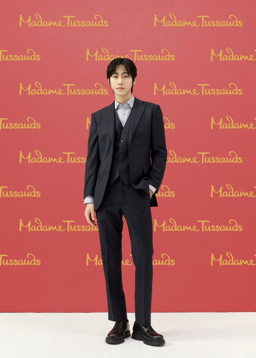 tsuby21's tweet photo. #AhnHyoSeop 🤝🏼 #KangTaemu 

#BusinessProposal is the gift that keeps giving for HS 🎁 😍🫠🫠 

#MadameTussaudsHK 
#안효섭 #AHNHYOSEOP 💚💚
#アンヒョソプ  #安孝燮 
#businessproposal #사내맞선 https://t.co/HlnjFBtlJb