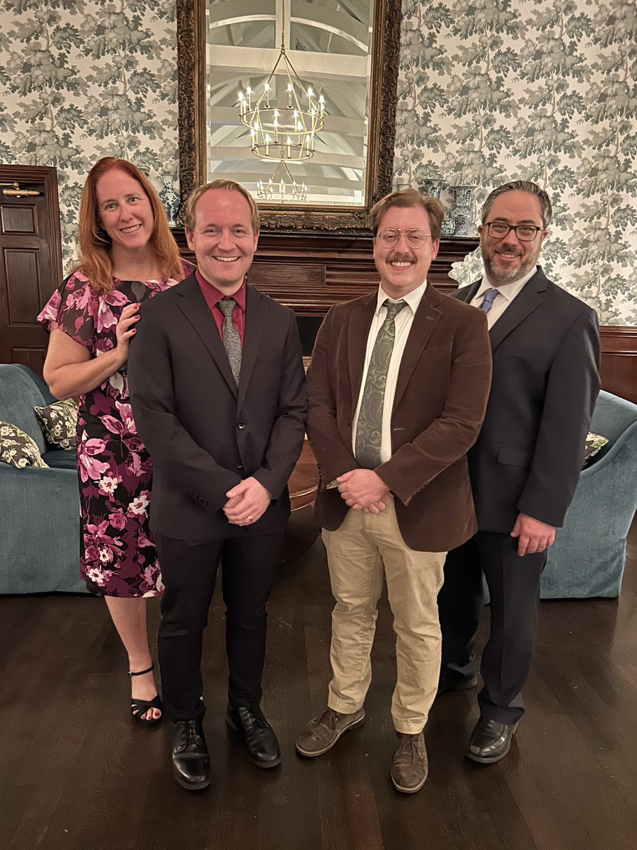 So grateful for our administrators and the support they give to our programs. Happy to show our appreciation at the Honor Your Administrator Night this evening.  Thank you all for your support!@MineolaUFSD <a href="/MineolaMS/">Mineola Middle School</a> <a href="/MineolaFineArts/">MineolaFineArts</a> <a href="/mineolahs/">Mineola High School</a>