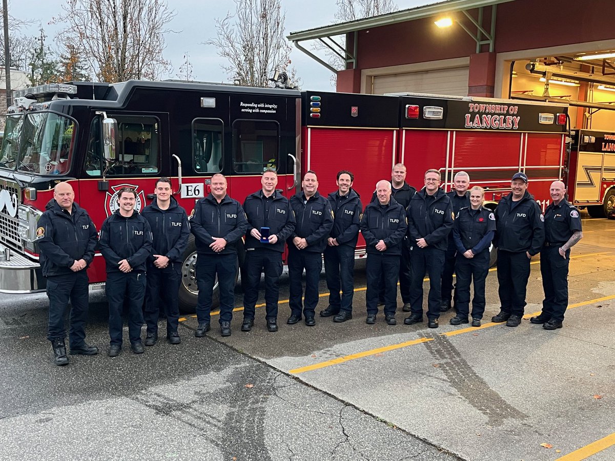 TLFDFire's tweet image. We are very proud this week to recognize another one of our staff for his dedication to the #TLFD. Fire Chief de Roy presented Deputy Chief Russ Jenkins with the Federal Exemplary Service Bar for his 30 years of service. Congratulations Russ!!