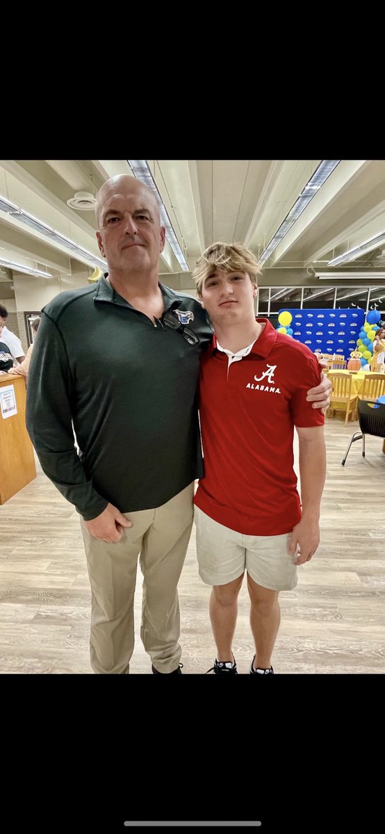 brody_hendrix22's tweet image. Thank you Coach Kemper for the hard work you have put into this program the past 5 years. I'm thankful to have had you as my coach for my 4 years making me a better man and making me a better student. Thank god you thought I was a safety before I gave up on receiver. The people