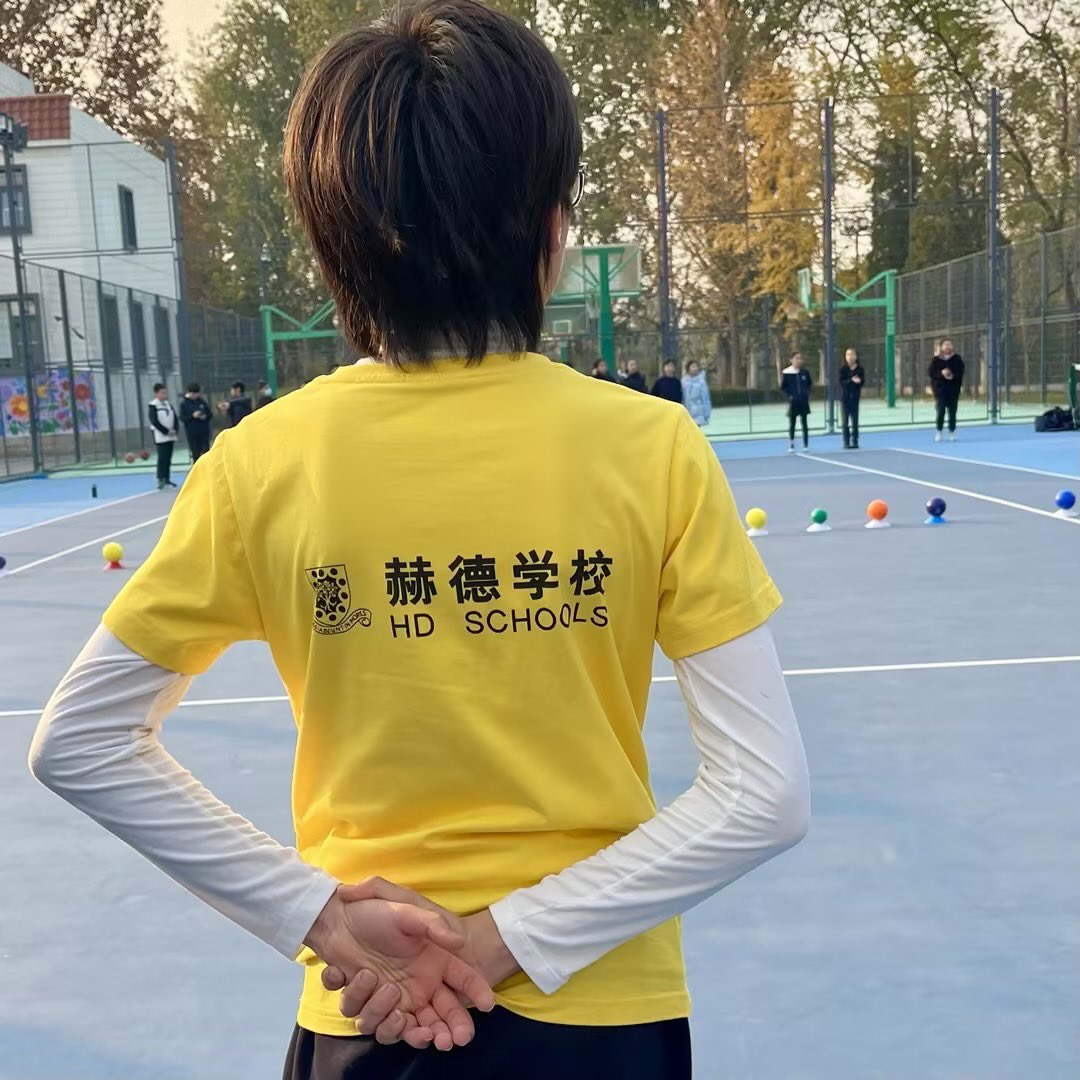 BretMarshall17's tweet photo. House Day at HD Beijing Bilingual School brought students together for a day full of learning and laughter! From outdoor sports and games to showcasing talents in art, photography, and Chinese Debate, every student had a chance to shine. #HDBeijing #Beijingschool https://t.co/Vt4nneYpNf