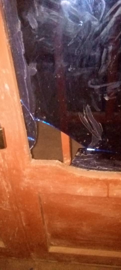 bwizanews's tweet image. RWAMAGANA: UBUJURA BWAFASHE INTERA
***********
@RwamaganaDistr mu murenge wa #Muhazi #Kabare bamwe mu bahatuye bakomeje kunenga imikorere y'irondo aho babona ko ntacyo ribamariye,mu ijoro ryakeye abajura batoboye boutique bariba,...[1]
@RwandaLocalGov @Rwandapolice @PudenceR