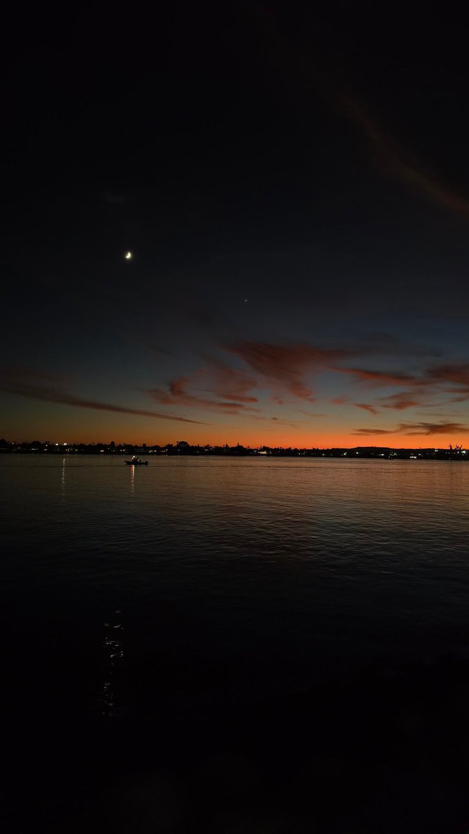ocruvier's tweet photo. Te veo en todos los atardeceres... https://t.co/PtZpT8fd8k