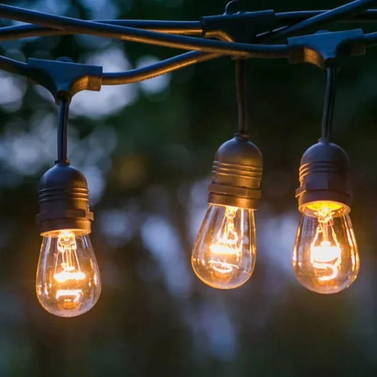 A touch of magic,  a string of joy, the epitome of outdoor lighting. Perfect for your pergola, your gazebo and outdoor decor. These string lights come in 20meters and 40meters with an allowance of joining several to extend.
#mjengomarkofquality
#mjengohub
#mjengox
<a href="/lucindajanet/">Kadathi</a>
