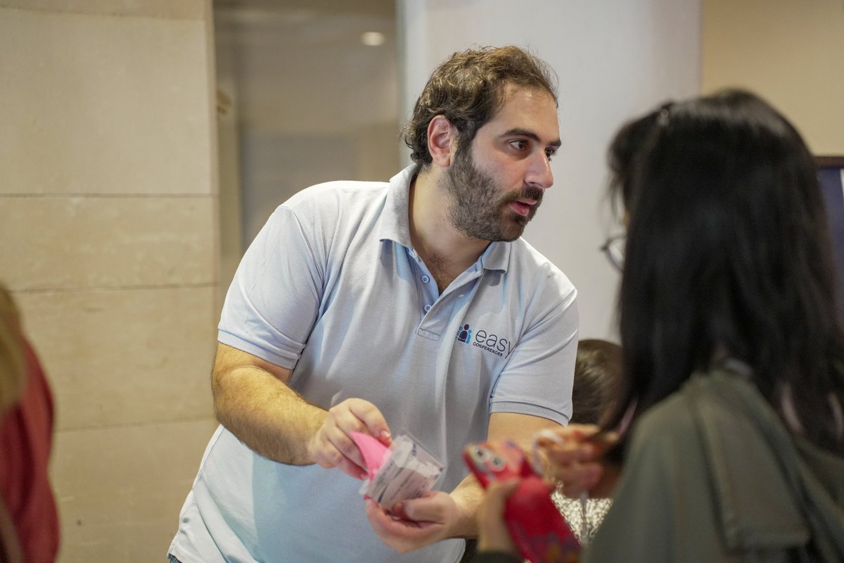 easy_conf's tweet image. We are here to help! Have questions? Our dedicated team will assist you every step of the way. Stop by and say hello at Akamas Foayer:

🔹Thu: 08.00-13.00 &amp;amp; 13.30-17.15
🔹Fri: 08.00-13.00 &amp;amp; 13.30-17.00
🔹Sat: 08.00-13.00 
   #AEAEurope24 #OpenHours @AEAe_2000