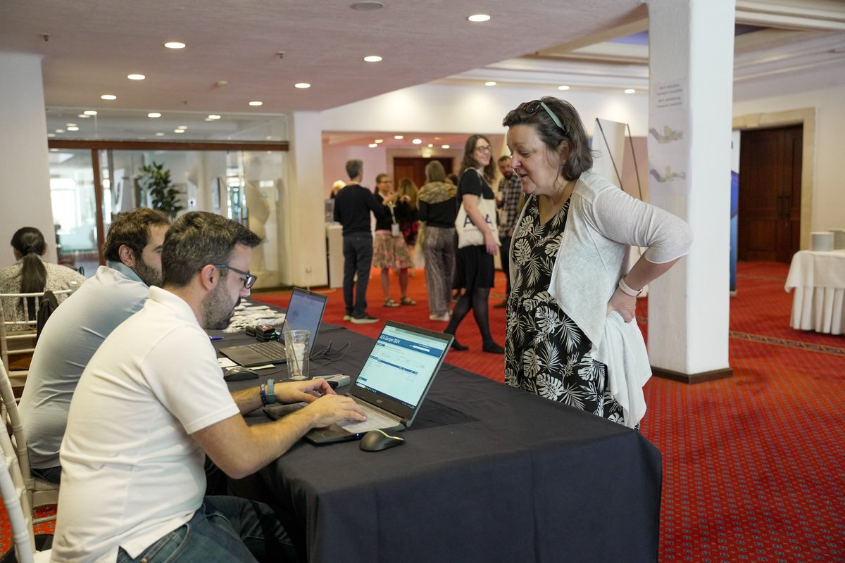 easy_conf's tweet image. We are here to help! Have questions? Our dedicated team will assist you every step of the way. Stop by and say hello at Akamas Foayer:

🔹Thu: 08.00-13.00 &amp;amp; 13.30-17.15
🔹Fri: 08.00-13.00 &amp;amp; 13.30-17.00
🔹Sat: 08.00-13.00 
   #AEAEurope24 #OpenHours @AEAe_2000