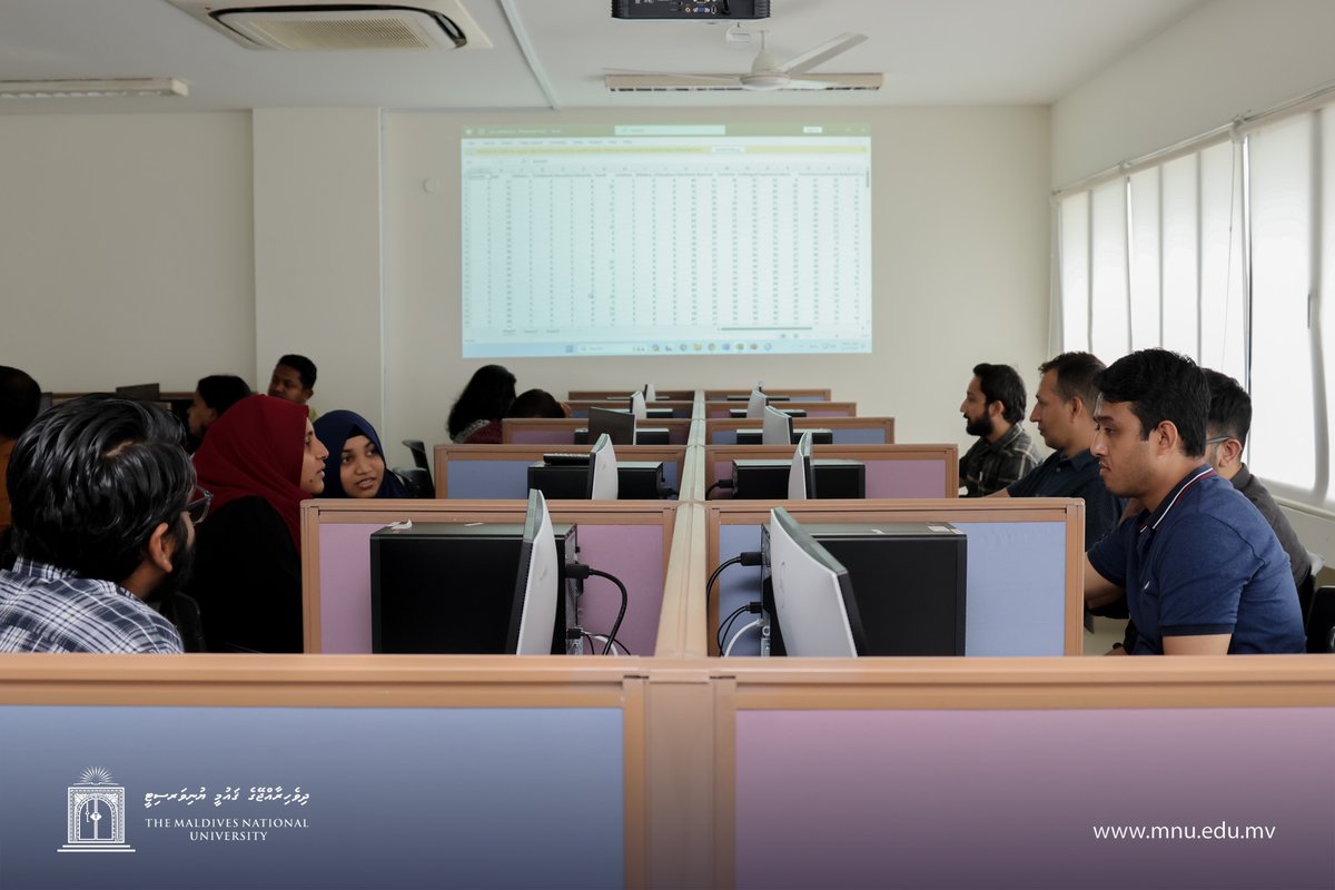 MNUedu's tweet photo. Day 2: "Data Analysis" session, conducted by The Maldives National University in collaboration with the Maldives Medical Association. @mma_mv
#GivingBackToCommunity https://t.co/edwzUjjzBa