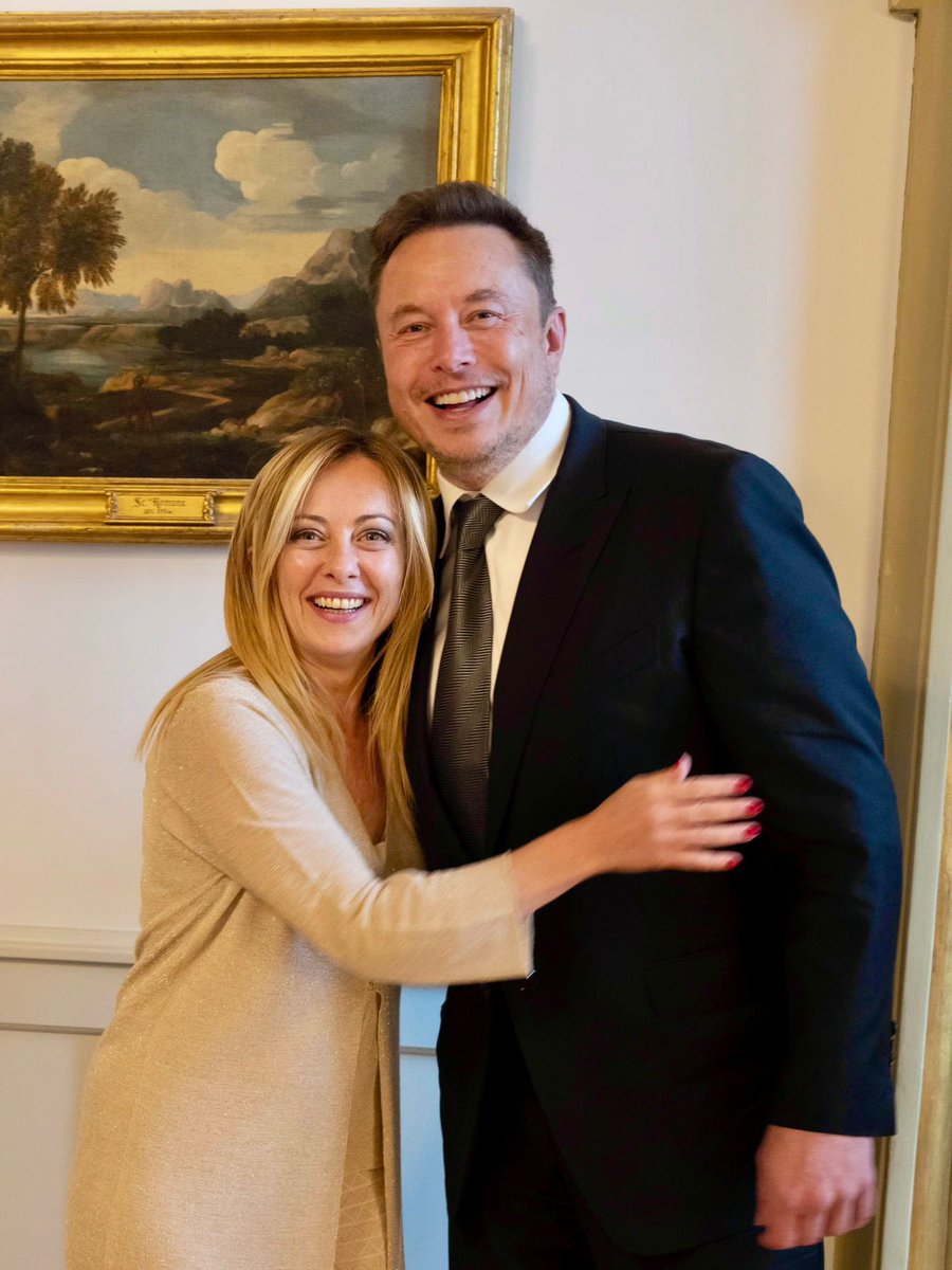 GiorgiaMeloni's tweet image. Nelle scorse ore ho sentito l’amico @elonmusk. Sono convinta che il suo impegno e la sua visione potranno rappresentare un’importante risorsa per gli Stati Uniti e per l’Italia, in uno spirito di collaborazione volto ad affrontare le sfide future.