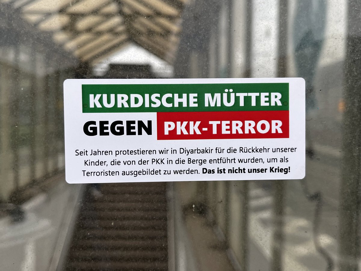 Neulich am Bhf gesehen. #PKK #Terror