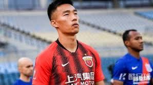 中国男足队员“贺惯”，双飞母女引爆网络 https://t.co/sY2ErB19zE