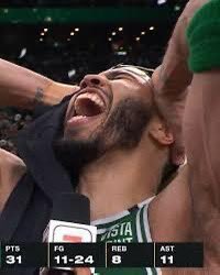 PrizePicks's tweet photo. 🏀 TATUM REVENGE Q4 UPDATE 🏀

WE DID IT 🗣️

7 PTS = 10 FREE LINEUPS 

The transformation from water boy to champion is complete 😈

Like + comment #PrizePicksTatum to enter 🤝 https://t.co/0qQUKwaj5x