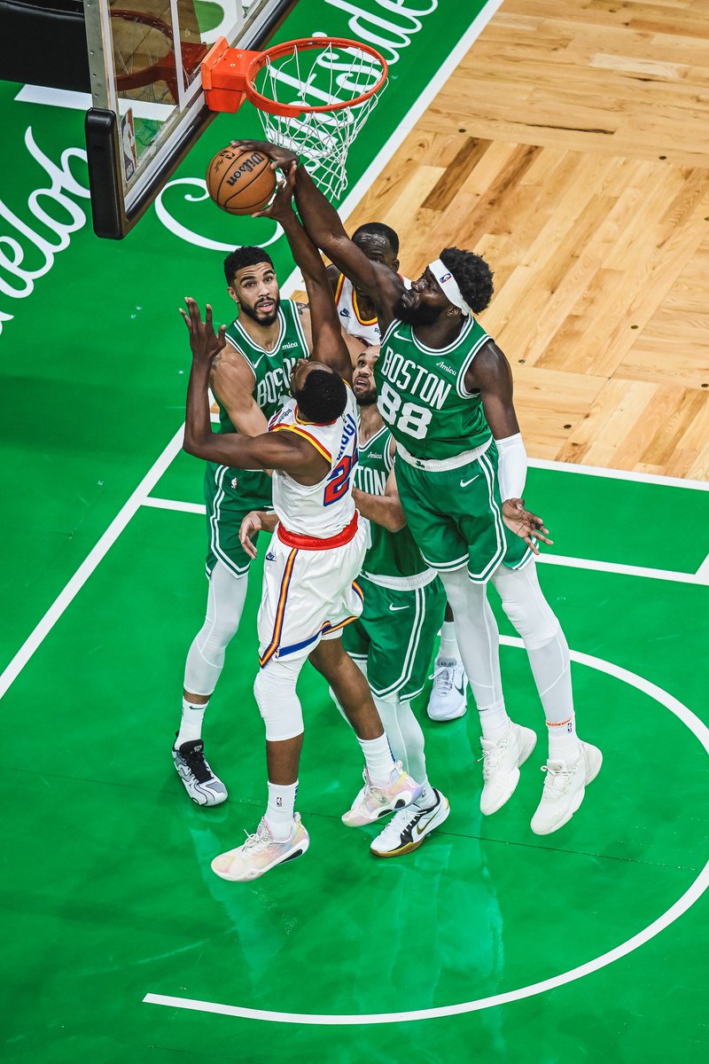 HoopsPortugal's tweet photo. Neemias Queta no seu 2⁰ jogo como titular vs Warriors:
28 Mins
14 PTS (6/11 FG 2/4 FT)
8 REB
2 BLK
13 +/- (Team-High)